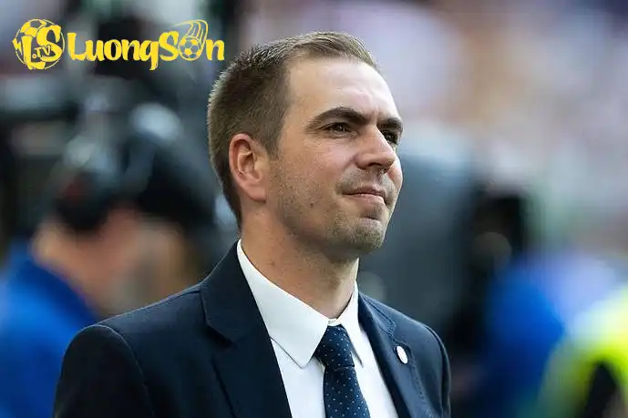 Philipp Lahm đã đưa ra những đánh giá về Florian Wirtz