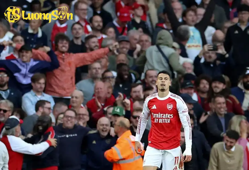 Pháo thủ đã bị Liverpool bỏ xa trên BXH Ngoại hạng Anh chỉ sau 5 vòng đấu