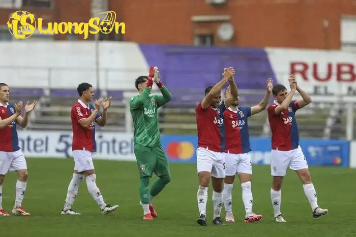 Chủ nhà chiếm lợi thế