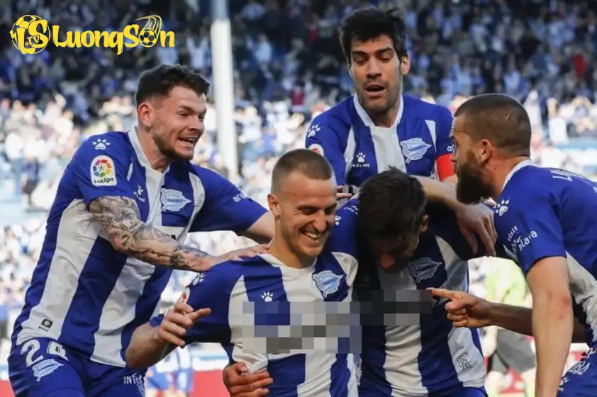 Alaves được đánh giá cao hơn chủ nhà Deportivo Getxo. (Ảnh: Internet)