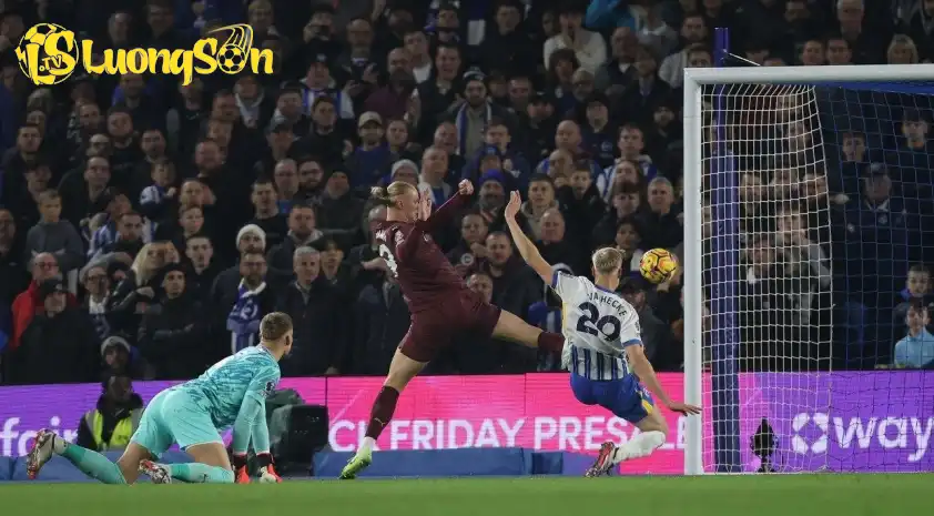 Tiền đạo người Na Uy đang hướng tới cột mốc 100 bàn thắng tại Ngoại hạng Anh